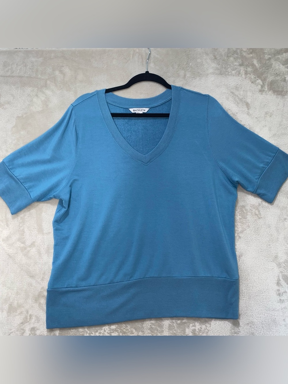 Athleta Blue Relaxed V-Neck Short Sleeve Top Wide Hem Size XL